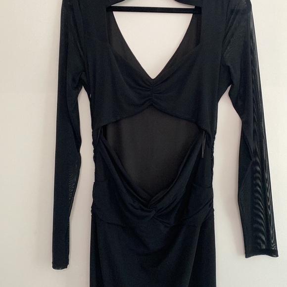 Never Worn black Guess dress - Picture 4 of 8